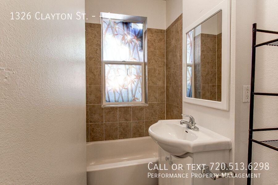 1326 Clayton St #1 - Photo 4 of 15