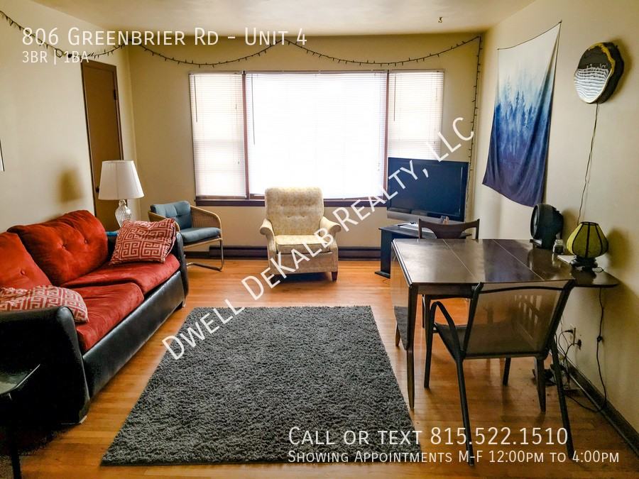 806 Greenbrier Rd #4 - Photo 2 of 11