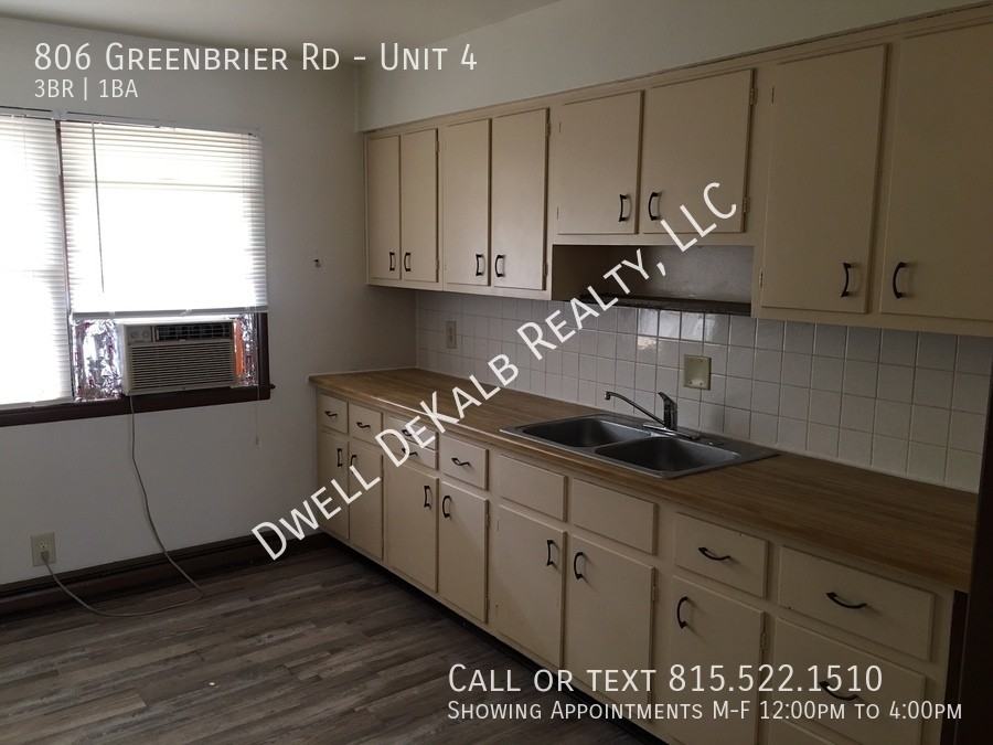 806 Greenbrier Rd #4 - Photo 4 of 11