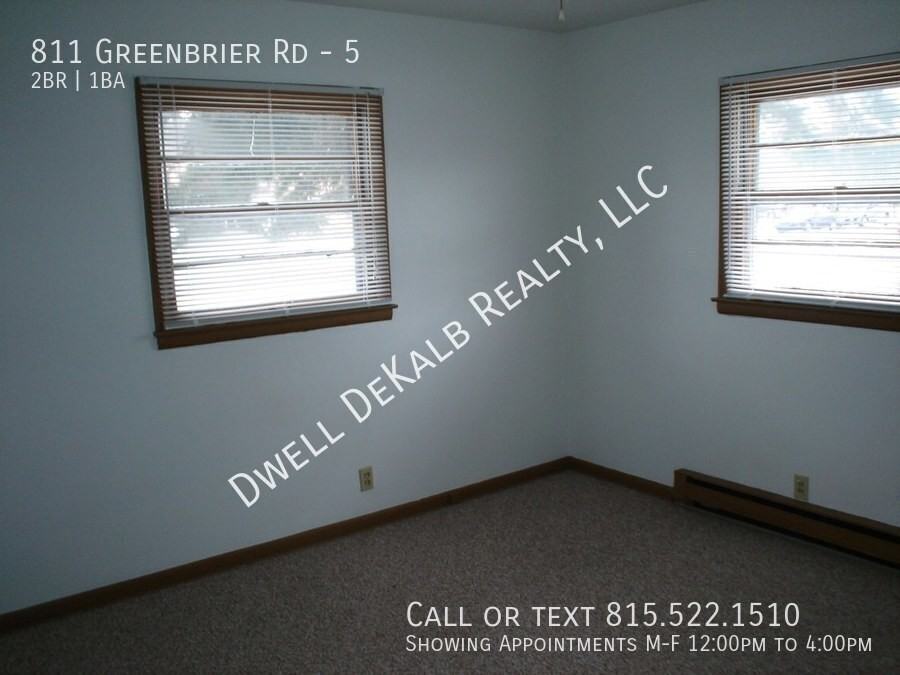 811 Greenbrier Rd #5 - Photo 7 of 8