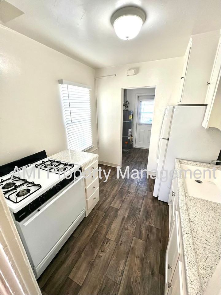 4183 Utah St - Photo 2 of 9