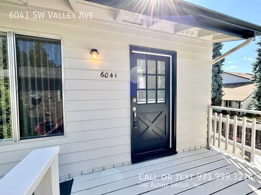 6041 Sw Valley Ave - Photo 2 of 22