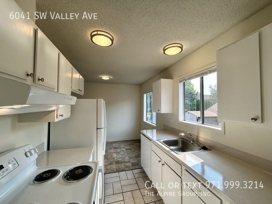 6041 Sw Valley Ave - Photo 5 of 22
