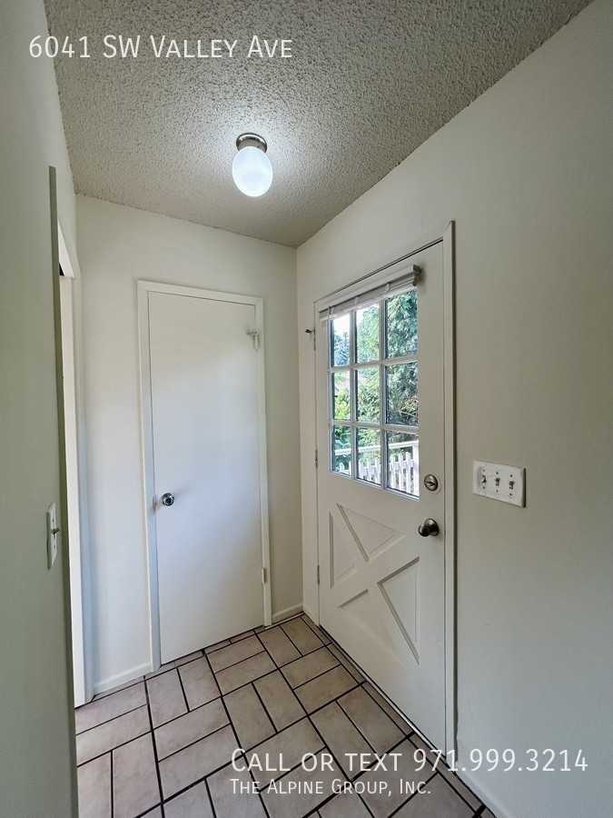 6041 Sw Valley Ave - Photo 6 of 22