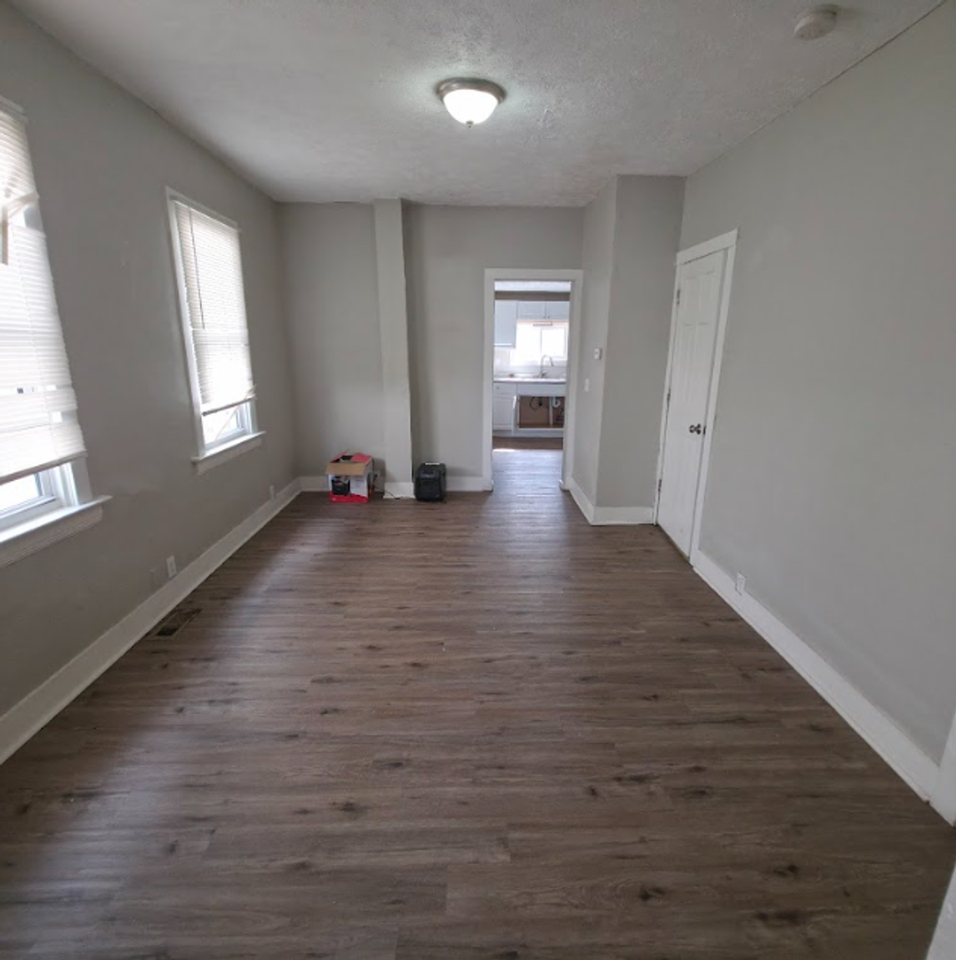 3221 Trowbridge Ave - Photo 5 of 12