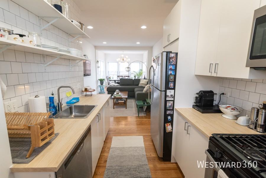 3057 W Wilson Ave #1 - Photo 5 of 13