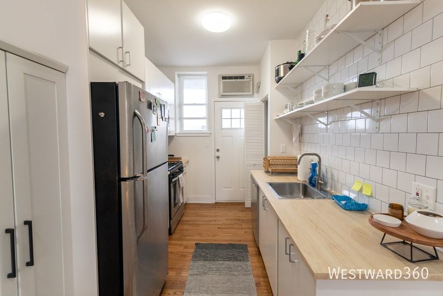 3057 W Wilson Ave #1 - Photo 7 of 13