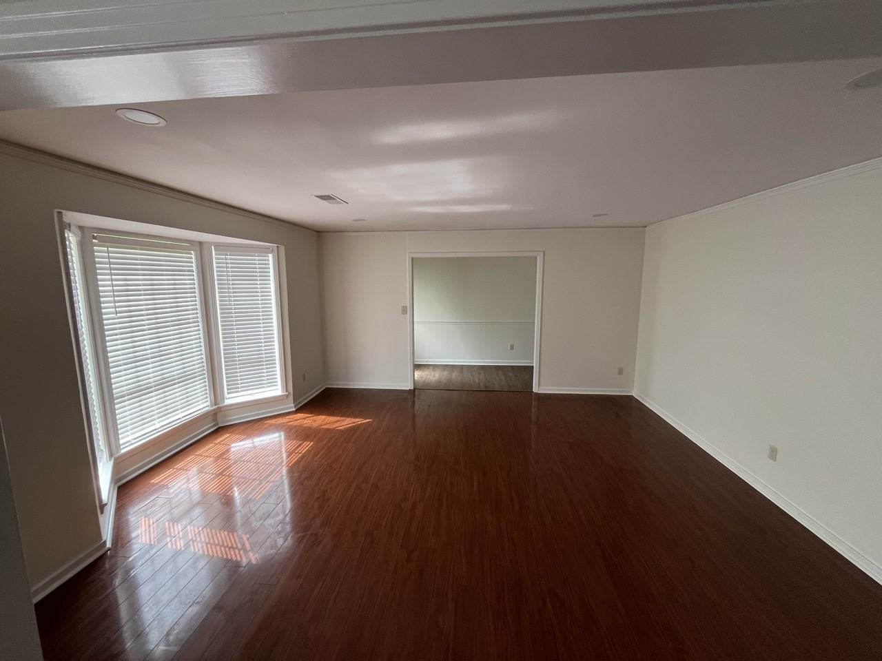 1375 Riverwood Dr - Photo 3 of 21