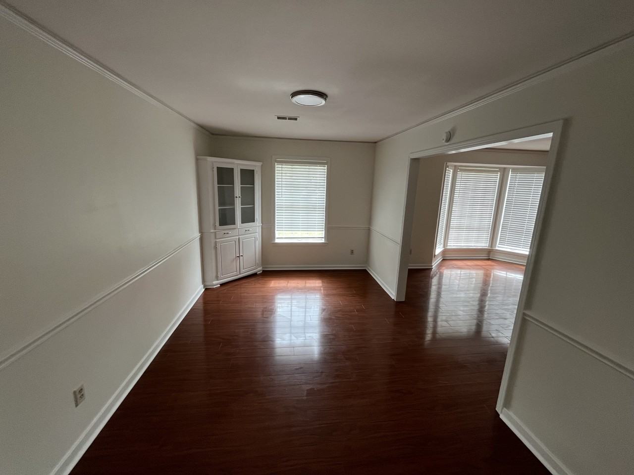 1375 Riverwood Dr - Photo 4 of 21