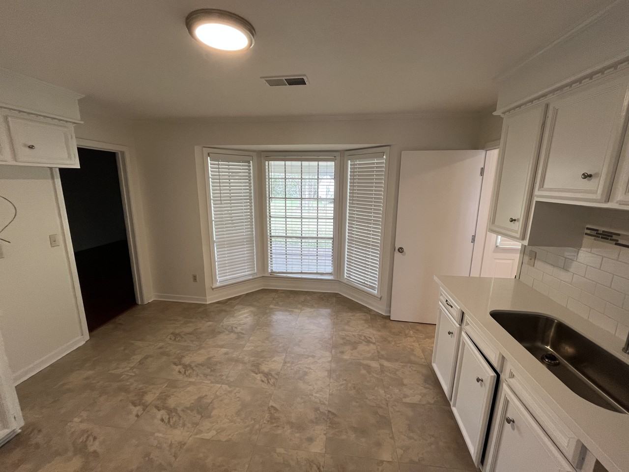 1375 Riverwood Dr - Photo 7 of 21