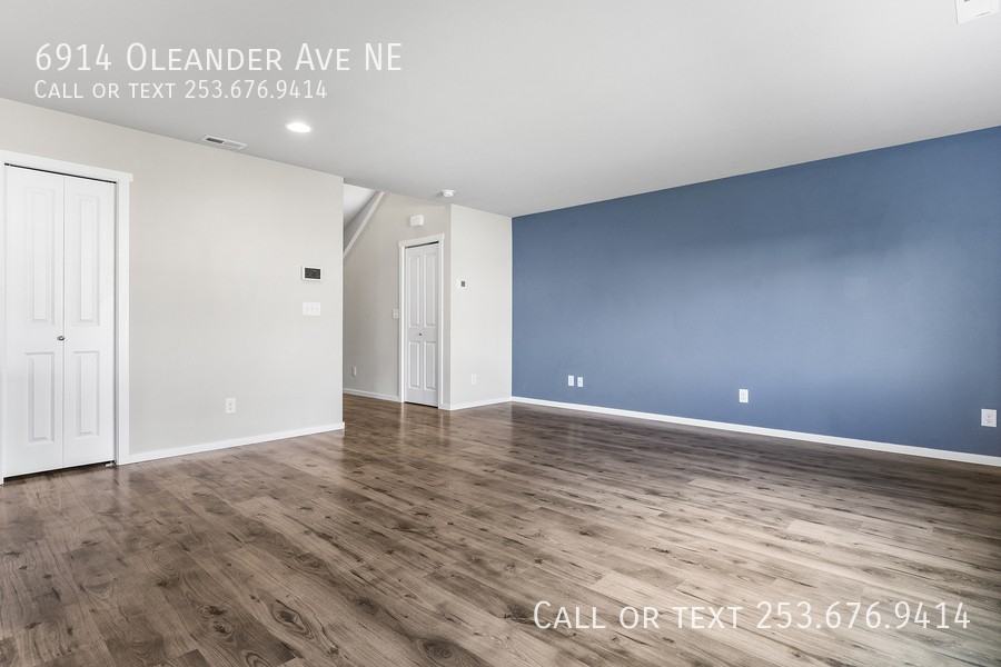 6914 Oleander Ave Ne - Photo 3 of 21