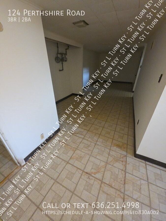 124 Perthshire Rd - Photo 4 of 23