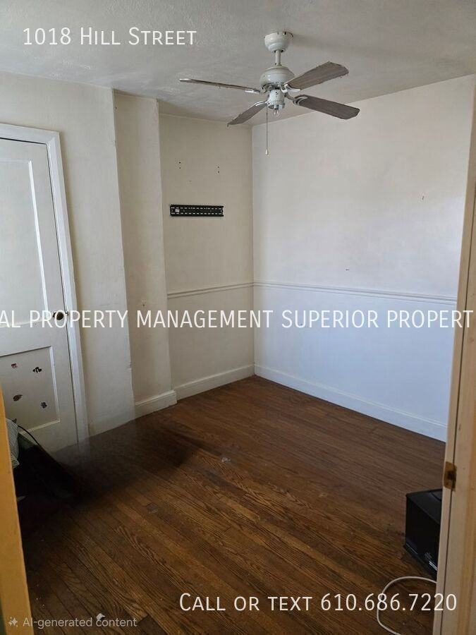 1018 Hill St - Photo 5 of 10