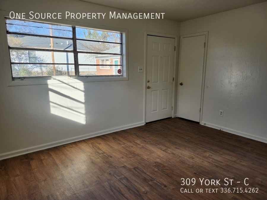 309 York St #C - Photo 2 of 11