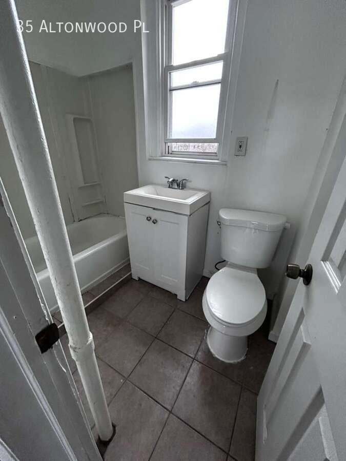 35 Altonwood Pl