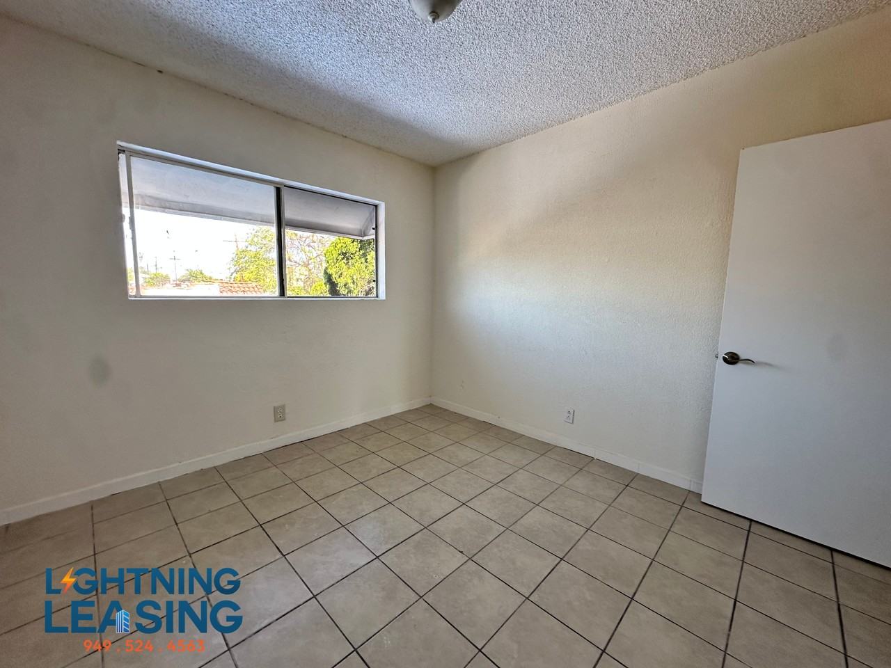 1029 S Record Ave #3 - Photo 3 of 19