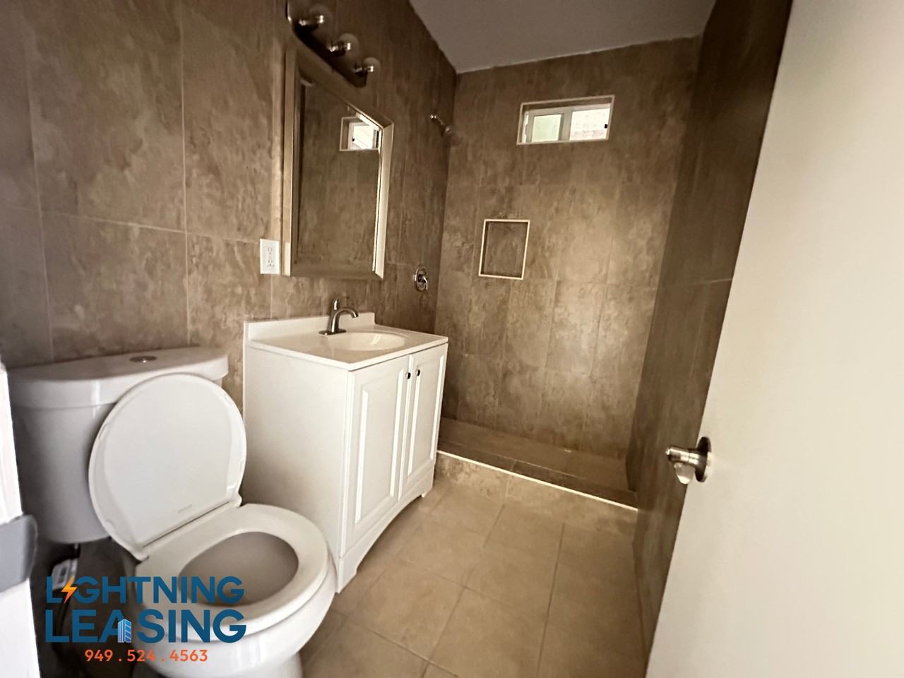 1029 S Record Ave #3 - Photo 6 of 19