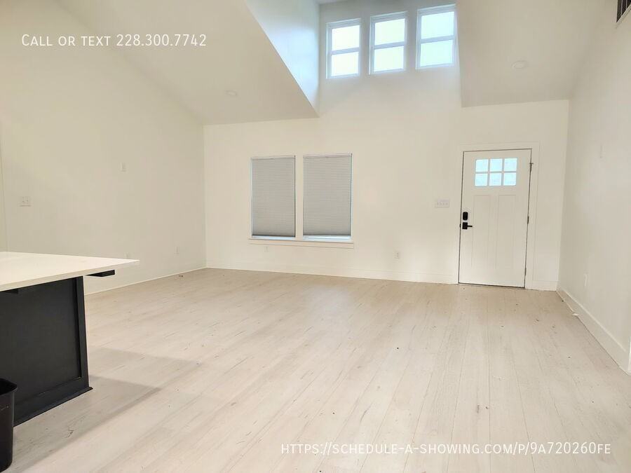 13770 Wildflower Ln - Photo 3 of 22