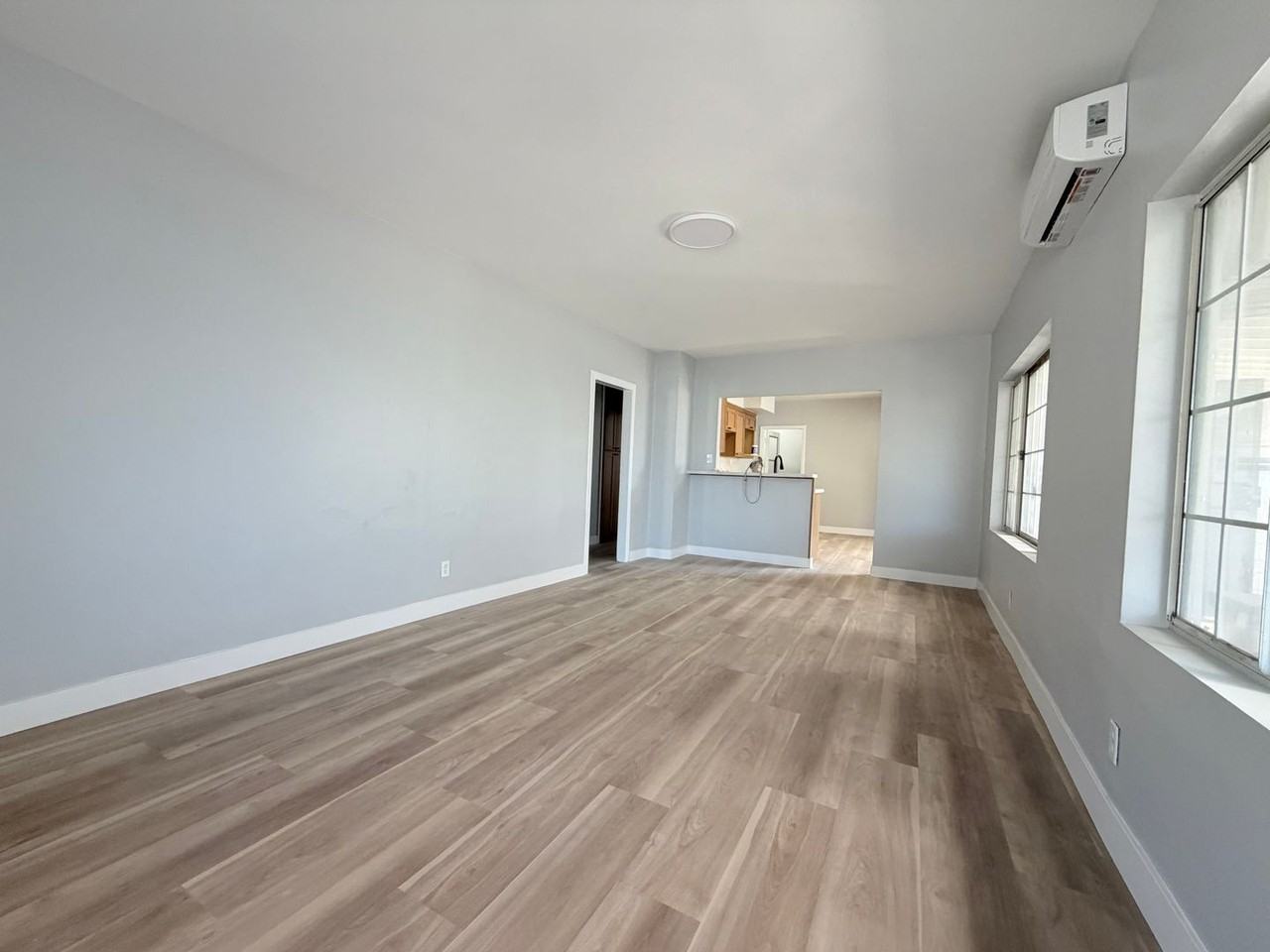 1080 Orange Ave - Photo 7 of 16