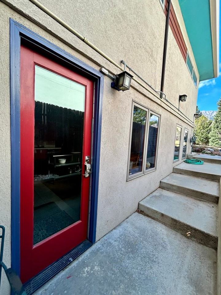 1140 Lehigh St - Photo 2 of 21