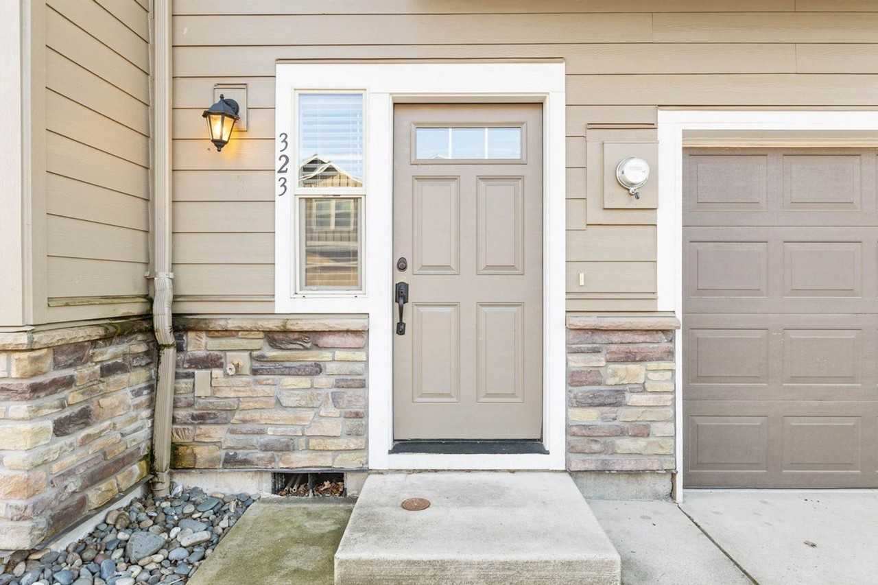 3312 N 3rd Cir - Photo 4 of 27