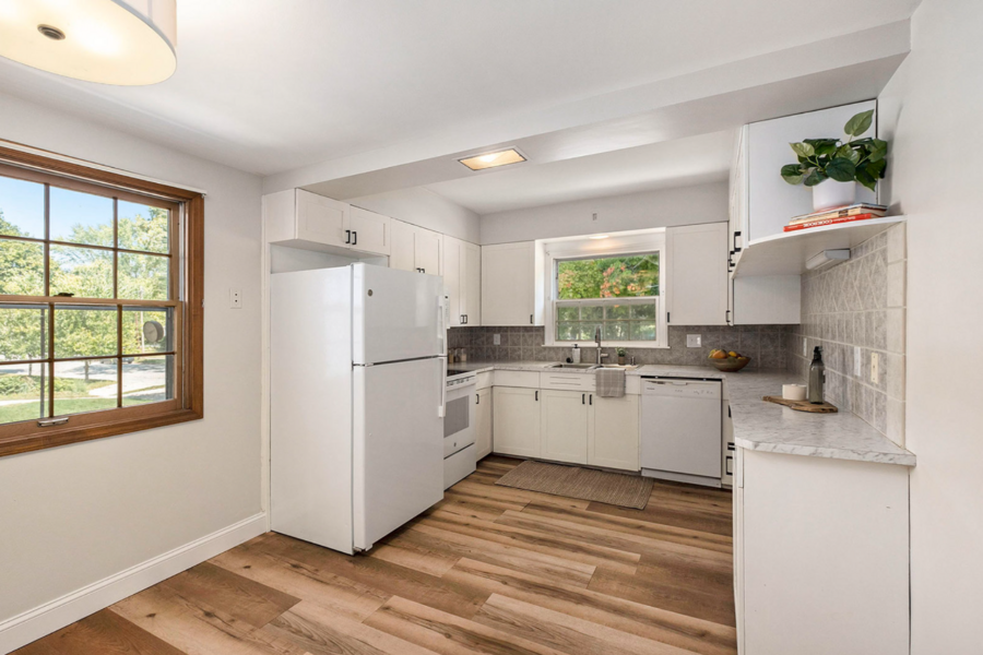 75 S Fremont St Ne #75 - Photo 3 of 17