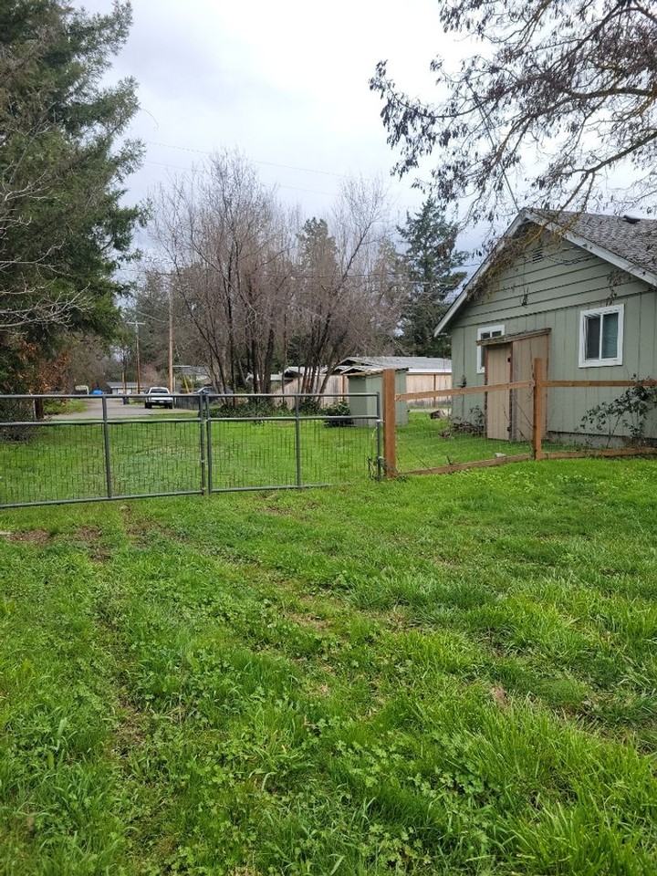 276 Perrydale Ave - Photo 6 of 25