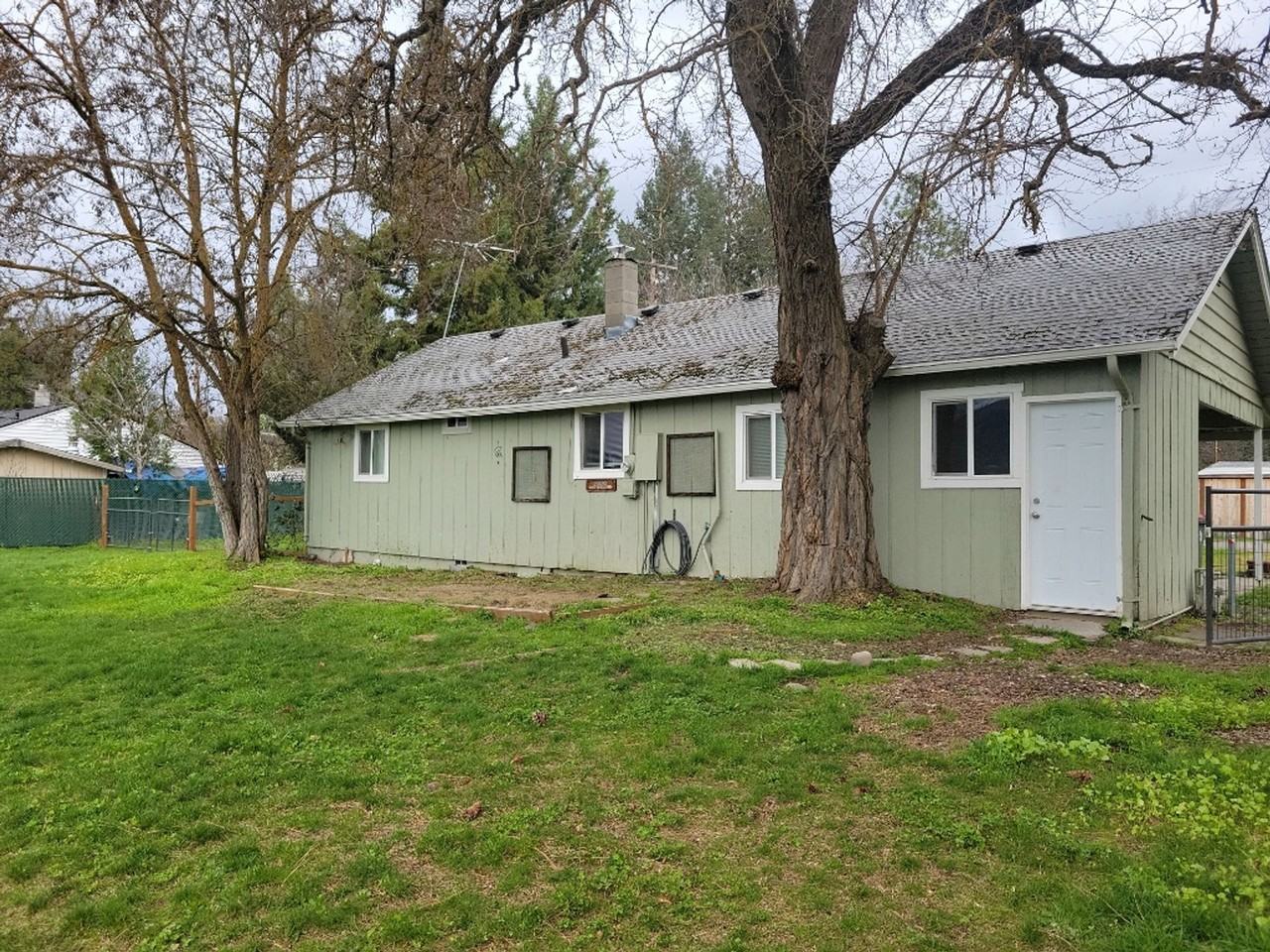 276 Perrydale Ave - Photo 7 of 25