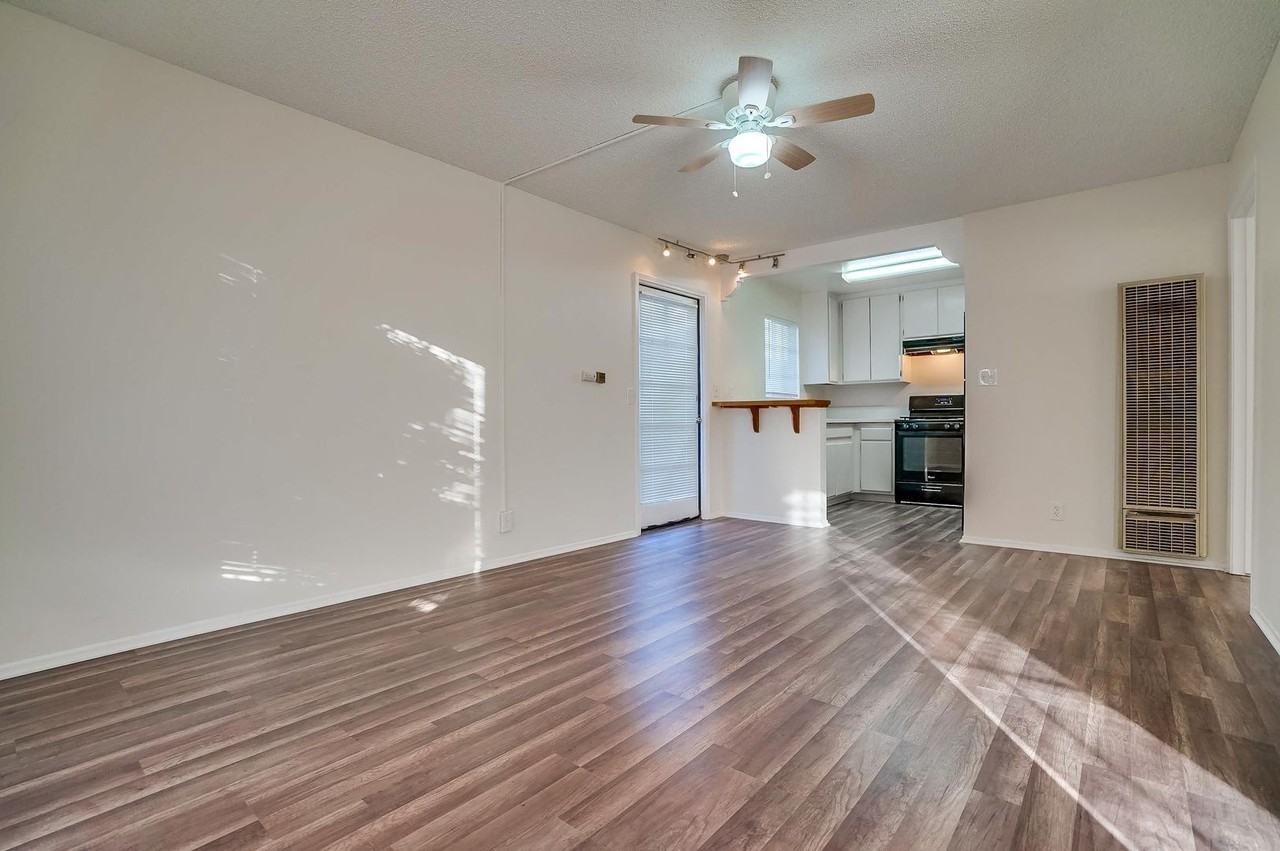 720 Belmont Ave #01 - Photo 3 of 29