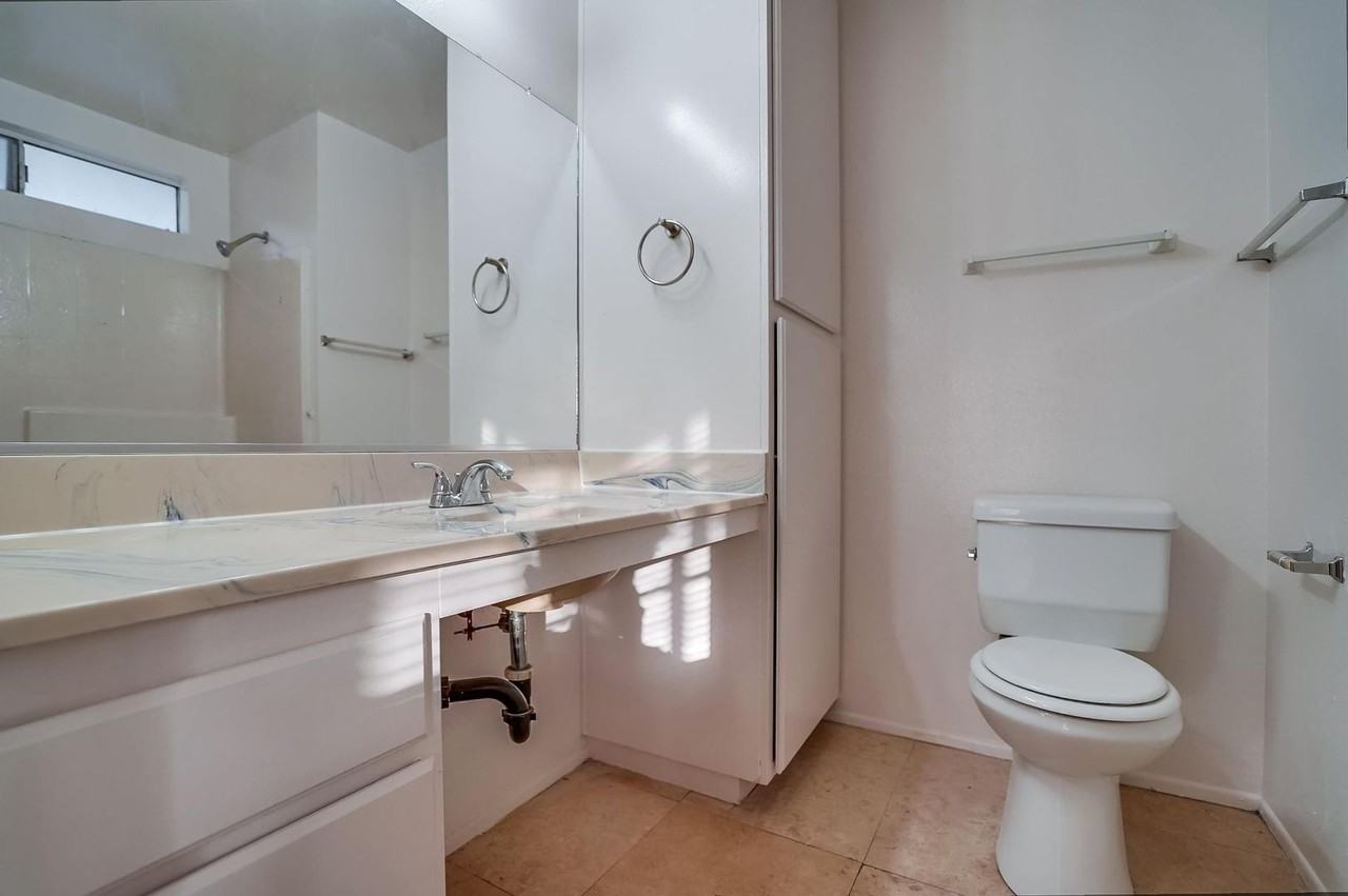 720 Belmont Ave #01 - Photo 2 of 29