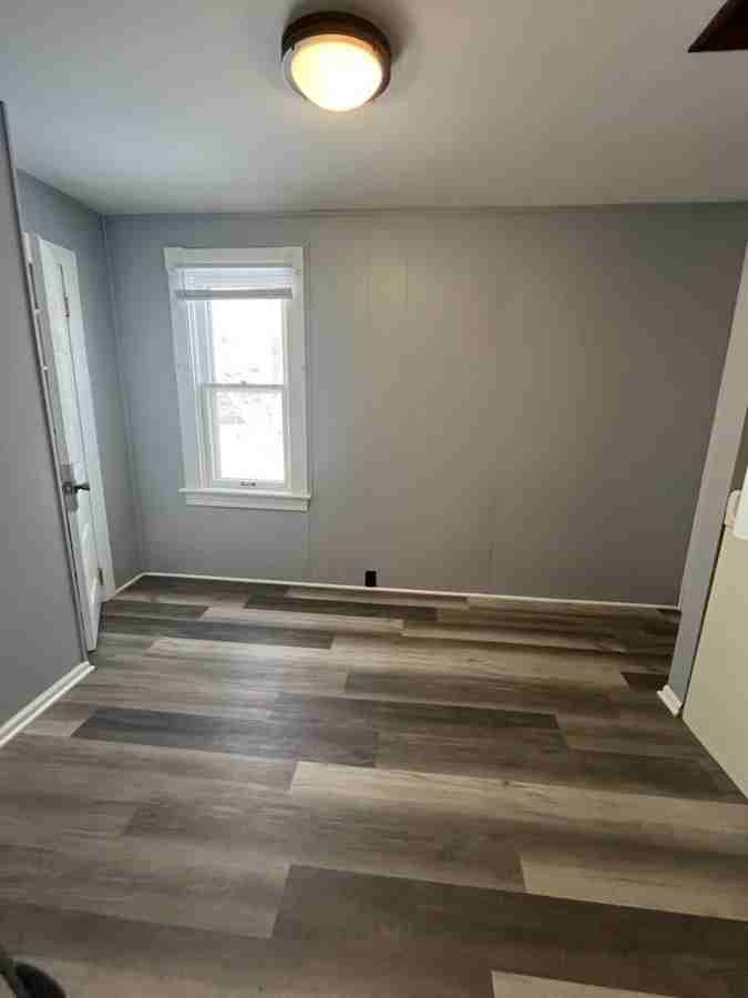 333 W Washington Ave #1-2 - Photo 6 of 9