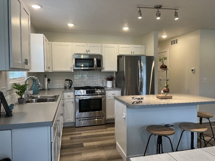 3240 Babylon Rd - Photo 7 of 10