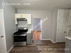 42 Rutgers Ave #2R4M - Photo 1 of 1