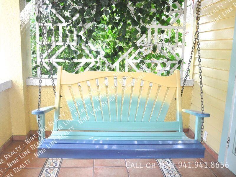 241 17th Ave Ne - Photo 4 of 43