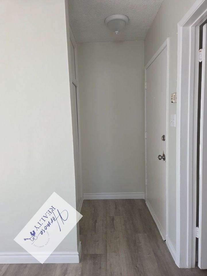 226 S Bandy Ave - Photo 4 of 30