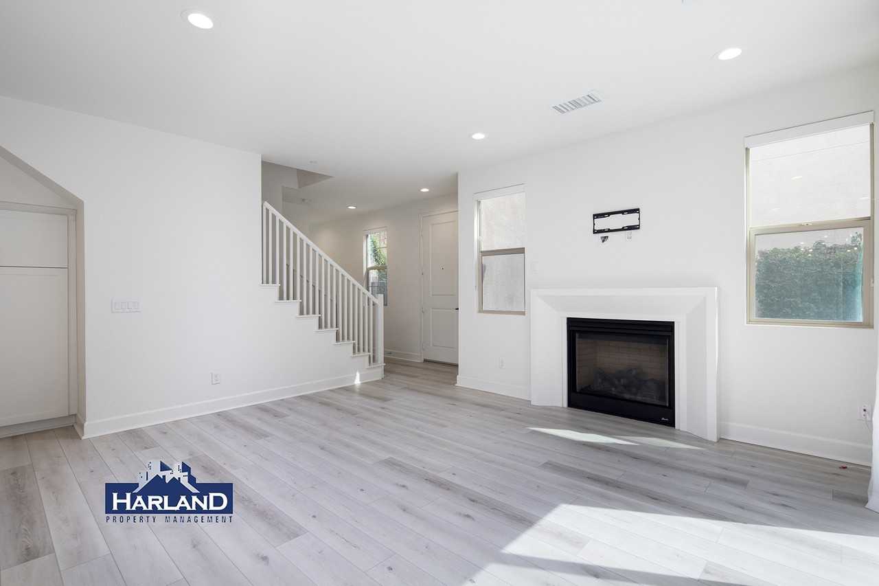 3024 Estero Rd - Photo 2 of 20