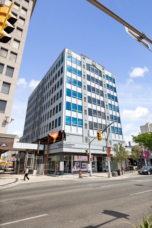 540 Ouellette Ave #7E - Photo 2 of 33