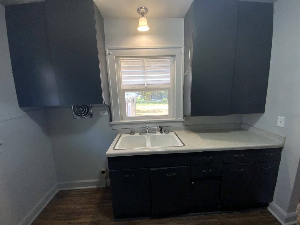 1318 Harmon St - Photo 4 of 18