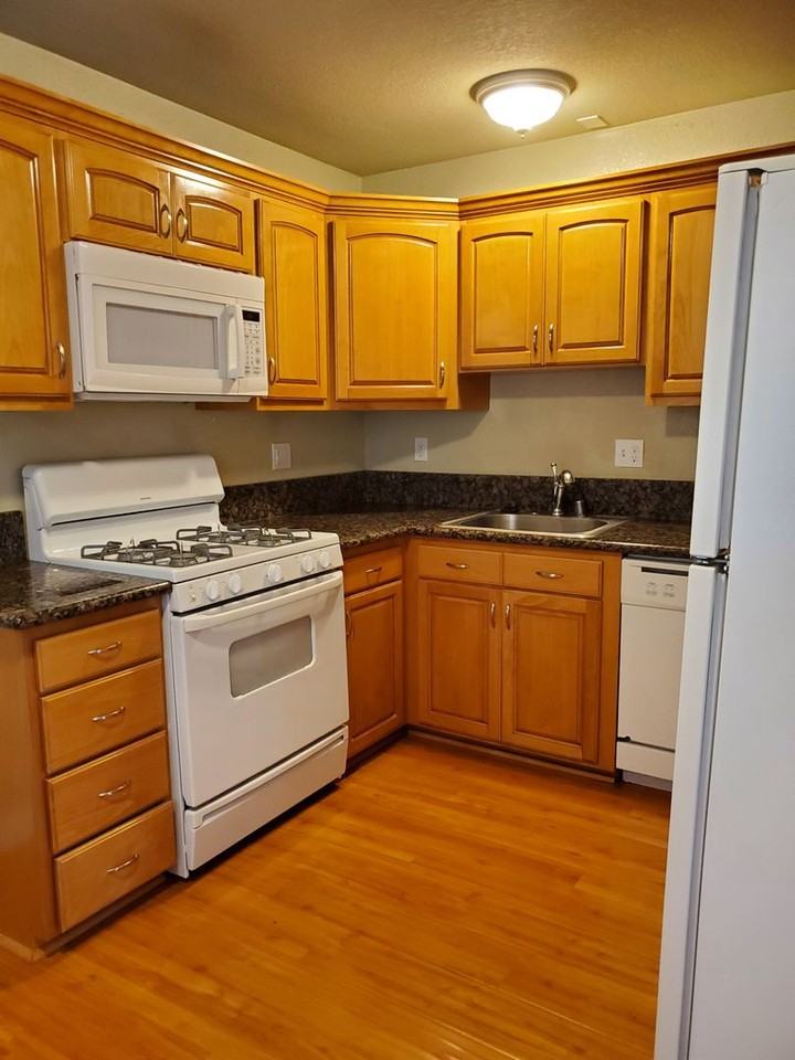 516 K St #A - Photo 4 of 30