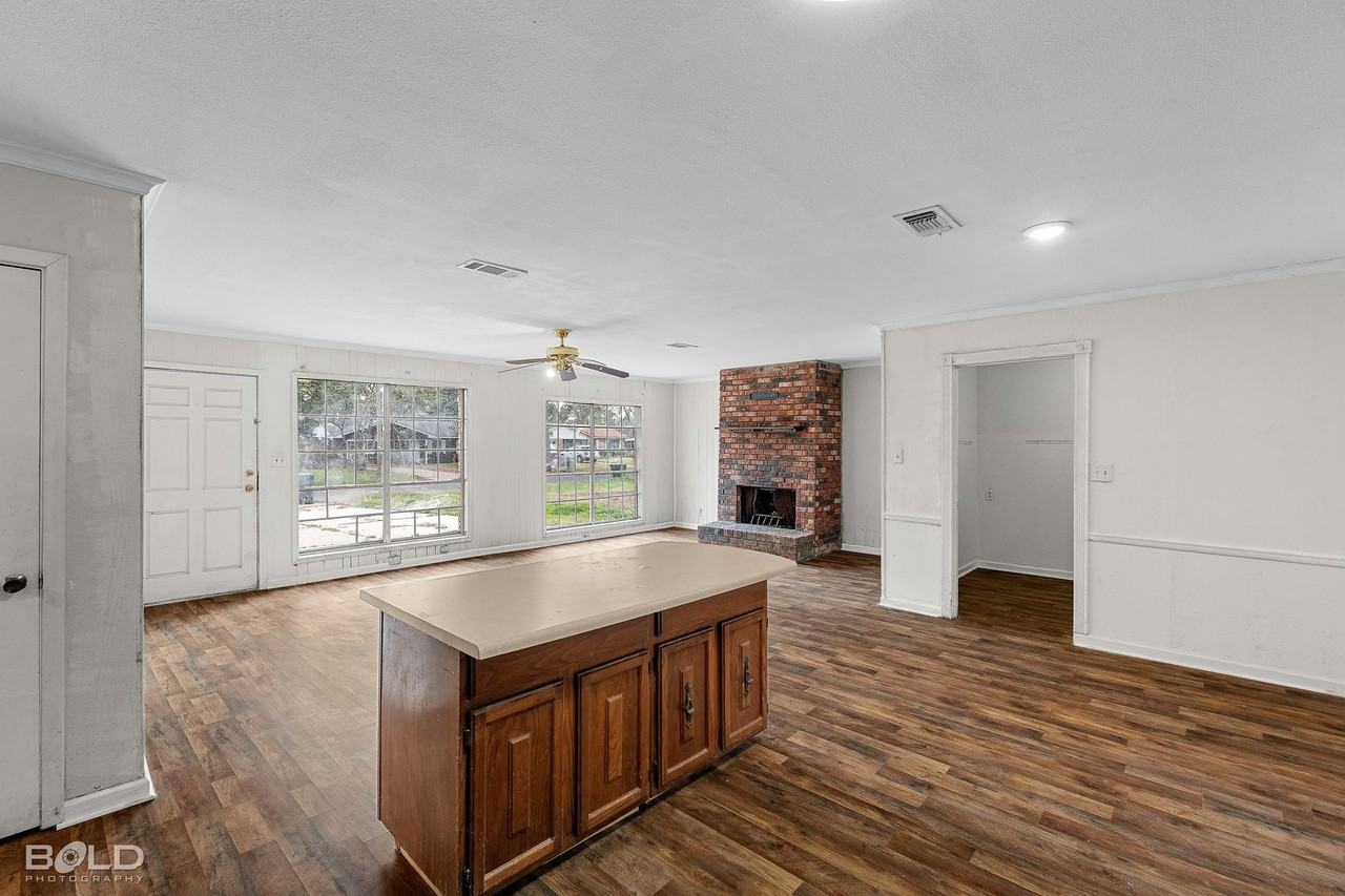 1136 Southland Park Dr - Photo 7 of 35