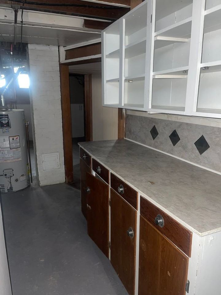 15717 Northwood Ave - Photo 5 of 18