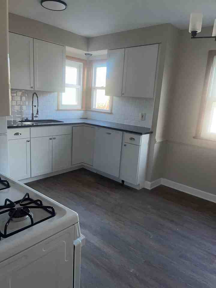 15717 Northwood Ave - Photo 6 of 18