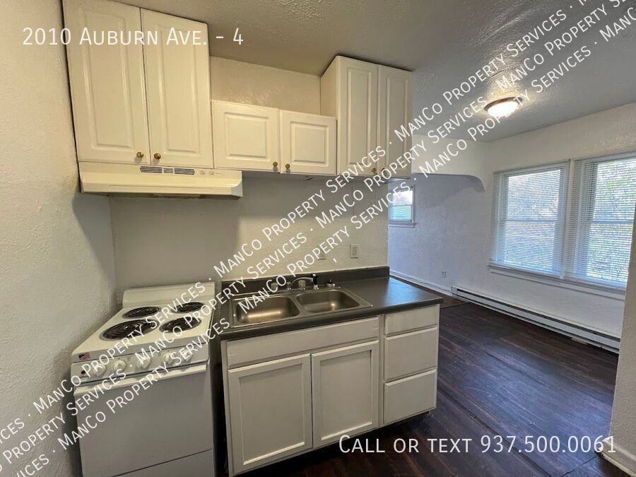 2010 Auburn Ave #4 - Photo 4 of 7