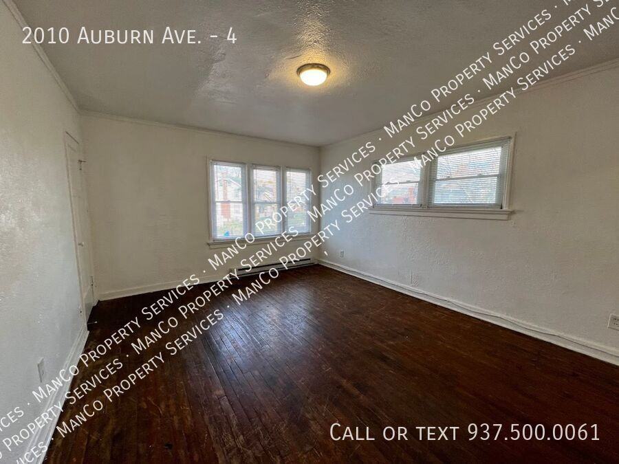 2010 Auburn Ave #4 - Photo 6 of 7