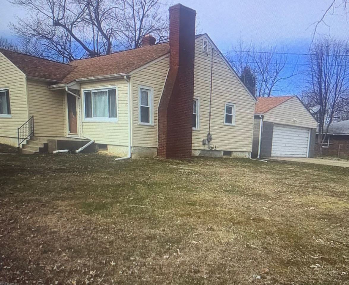 1125 Georgia Ave - Photo 2 of 2