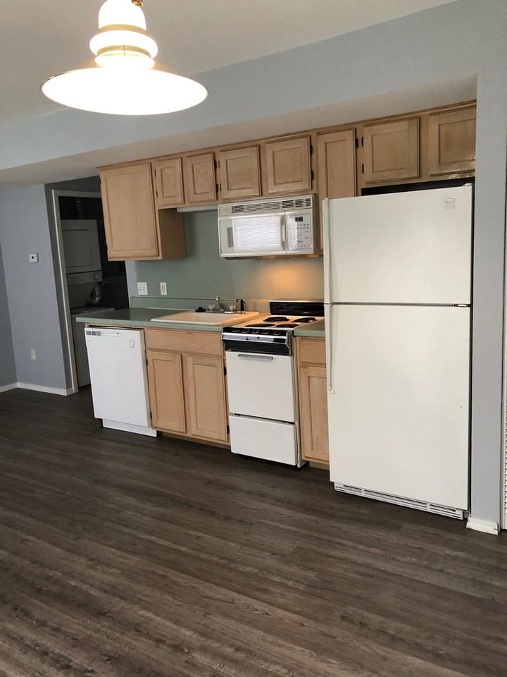 490 Abby Ln #2 - Photo 2 of 6