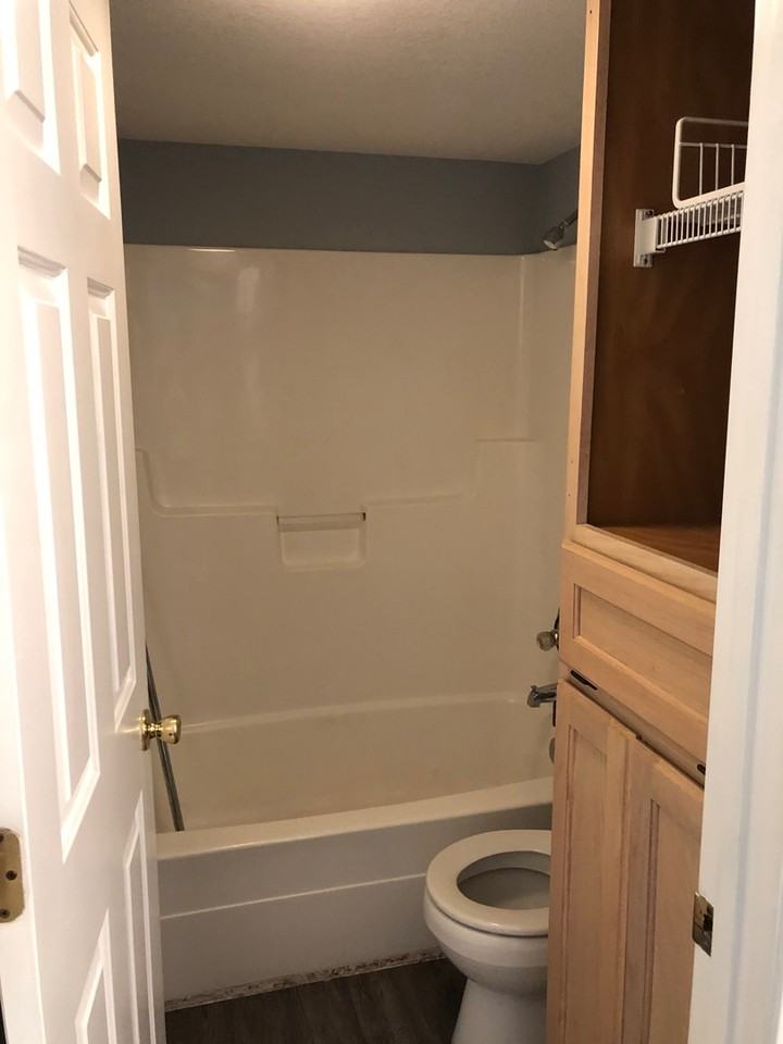 490 Abby Ln #2 - Photo 3 of 6