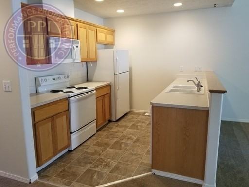 38981 Cascadia Village Dr - Photo 5 of 16