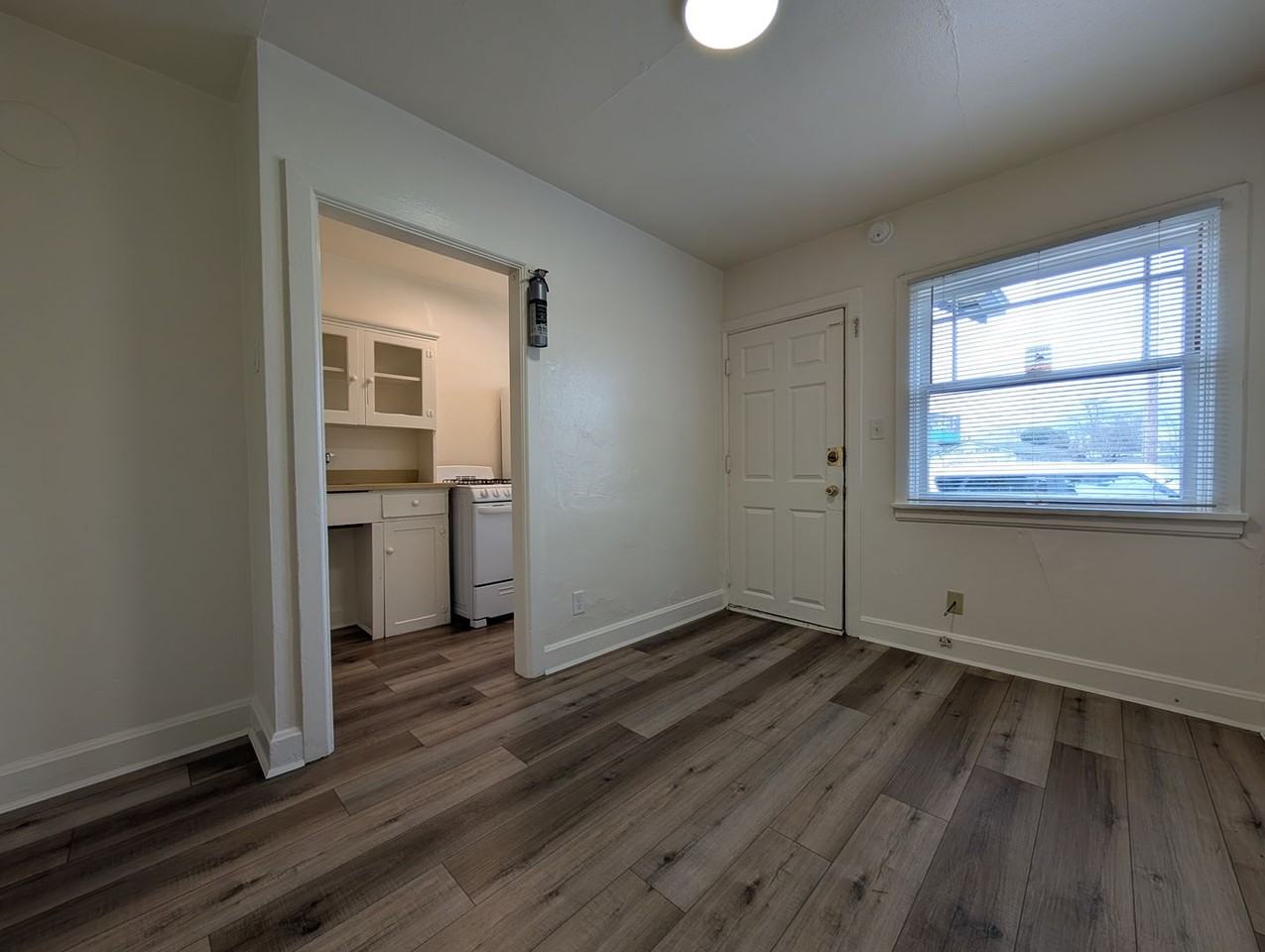 3787 Franklin Blvd #5 - Photo 7 of 12