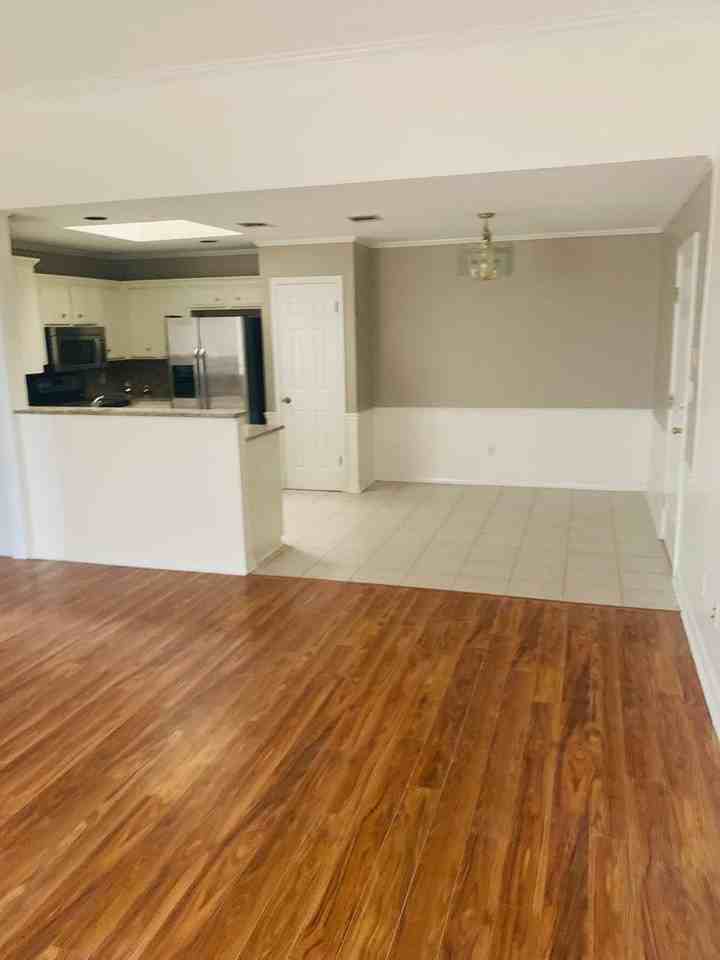 3325 Danbury Ct - Photo 4 of 6